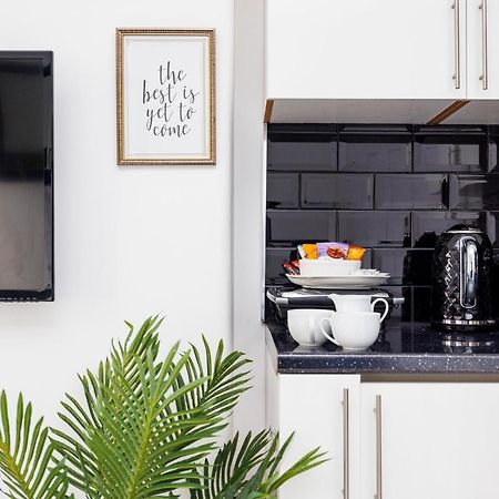 2 Bed Apartment Londra Dış mekan fotoğraf
