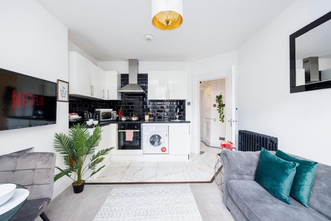 2 Bed Apartment Londra Dış mekan fotoğraf