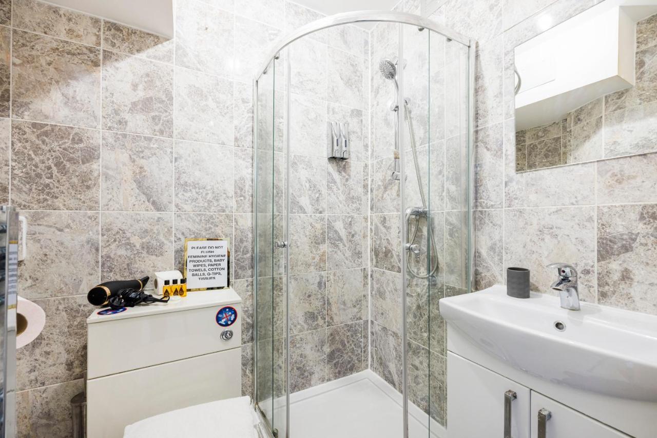 2 Bed Apartment Londra Dış mekan fotoğraf